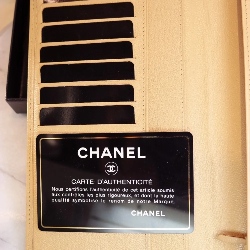Chanel Porte Monnaie Tan Leather Wallet with Gold Tone CC Logo EUC